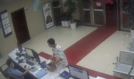 郑州快递小哥爆料视频,揭秘郑州快递行业幕后故事