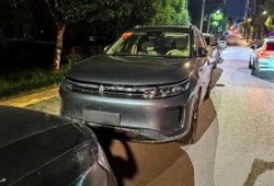 新车爆料最新事件,最新事件揭秘，未来车型前瞻